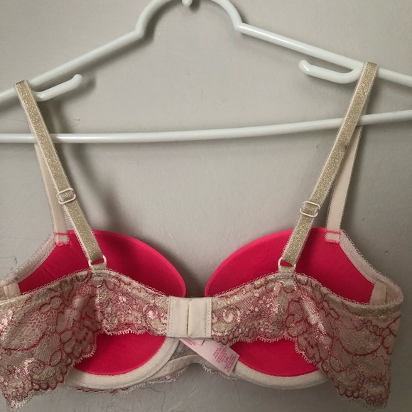 New Victoria’s Secret Dream Angels Demi Bra - Picture 3 of 8